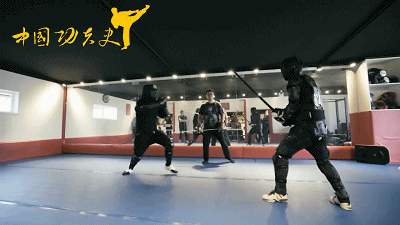 国庆期间兵器圈发生的大事全过程,“虎贲骑士团”刘先生迎战老蛮,谁输谁赢一目了然